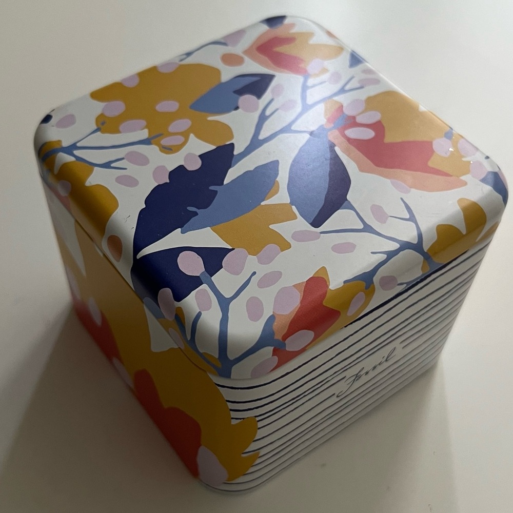 Fossil Multicolor Tin Box - Picture 4 of 6
